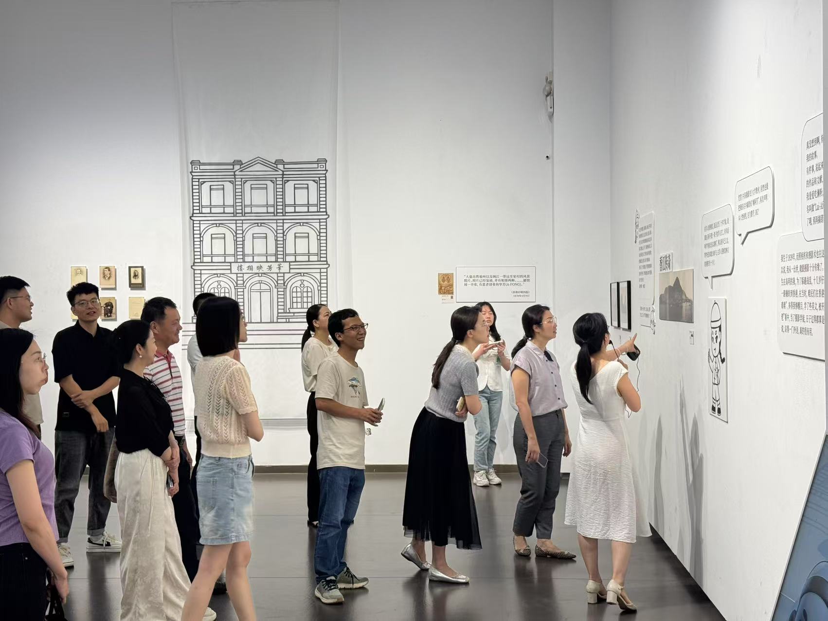 听“阿芳馆长”讲百年城市记忆 数字文化创意技术装备的传承与创新